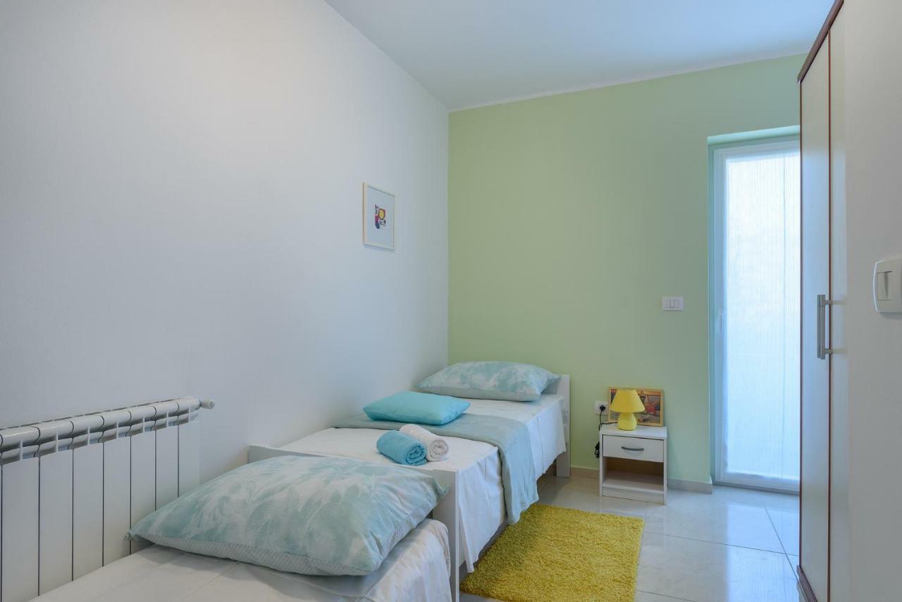 Apartment Perusko PUY 외부 사진
