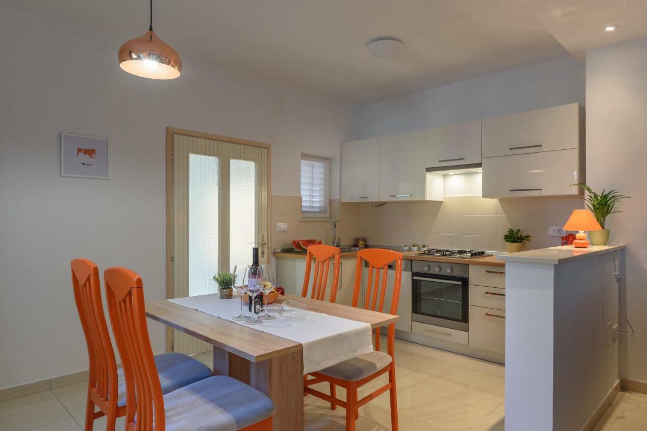 Apartment Perusko PUY 외부 사진