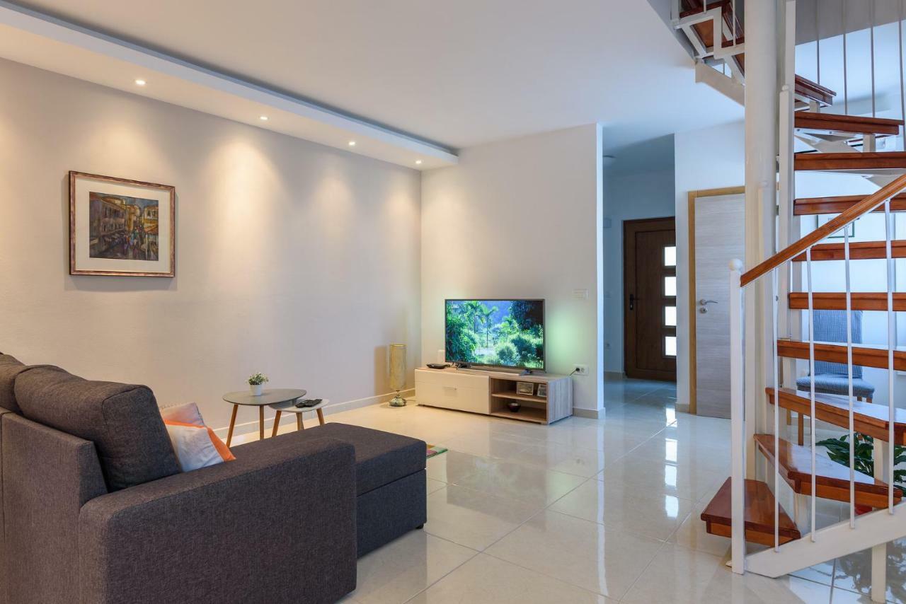 Apartment Perusko PUY 외부 사진